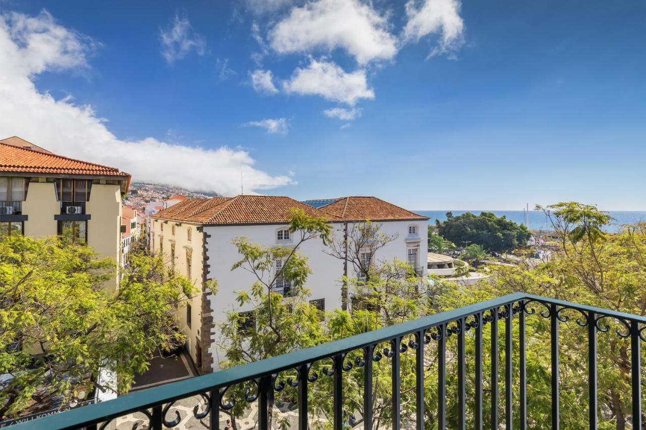 Barcelo Funchal Oldtown Hotel Eksteriør billede View from the balcony of the house of the writer, in Funchal, Madeira